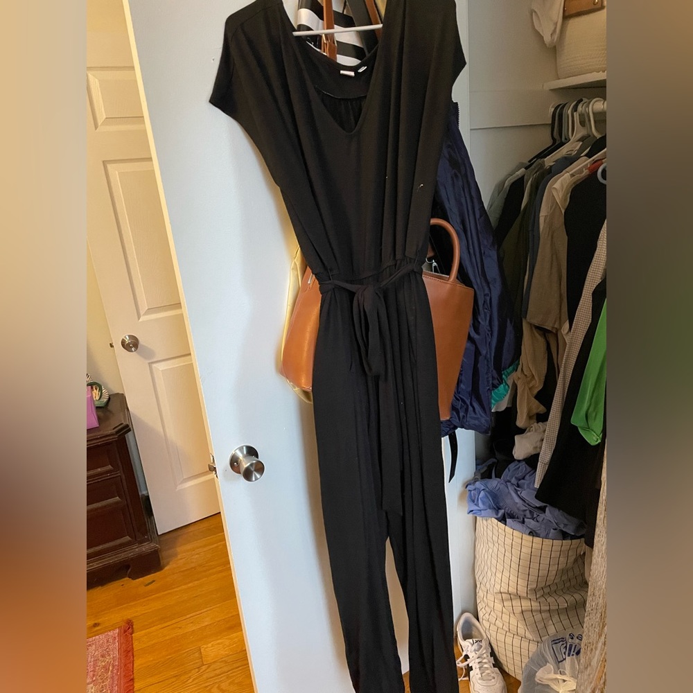 Black Gap jumpsuit. Size XL. Great condition, only worn a few times.